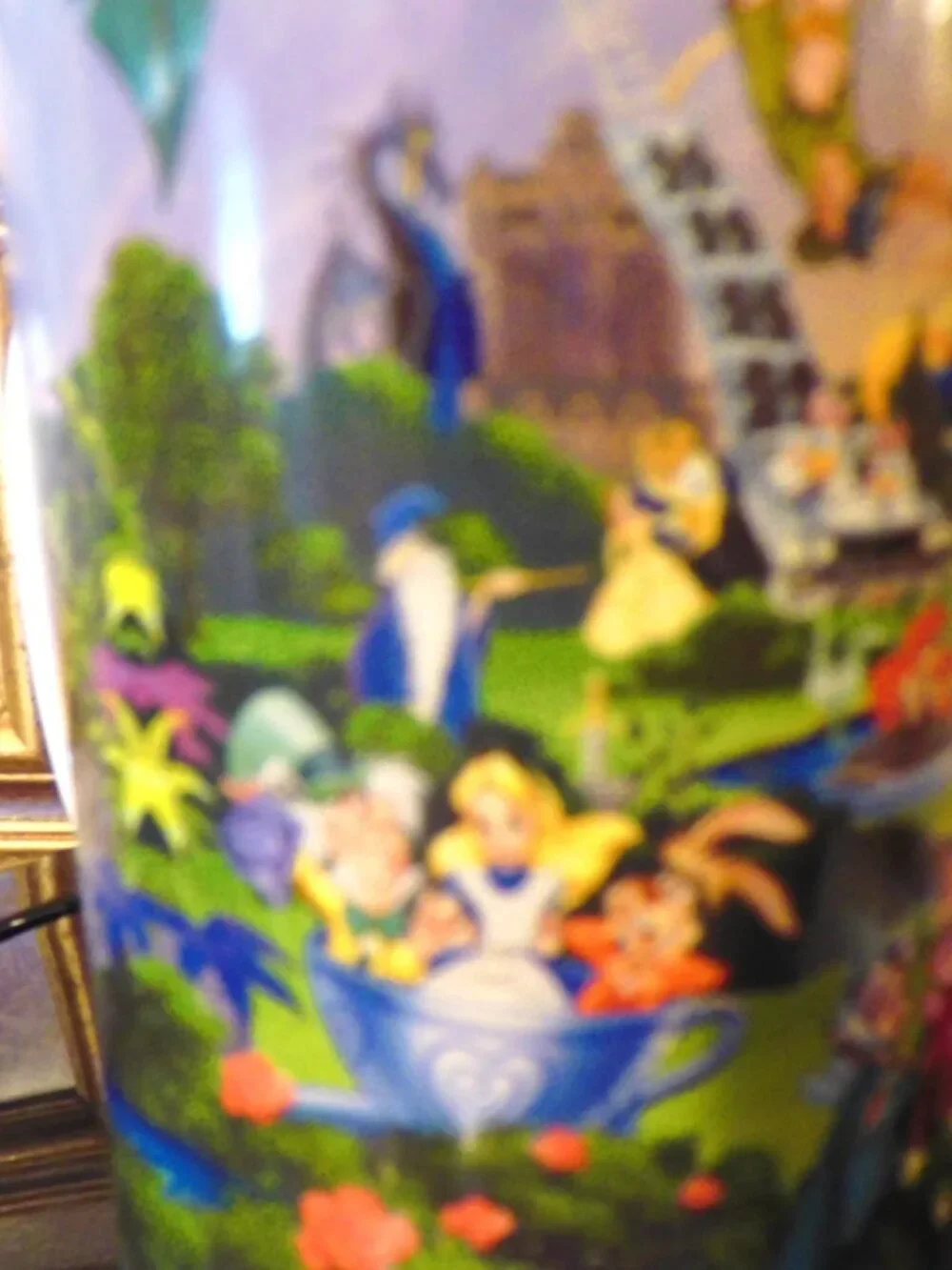 BEAUTIFUL 3-D WALT DISNEY WORLD MUG - GRANDMA ON HANDLE